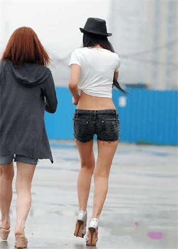 妖媚万人迷受快穿囚禁