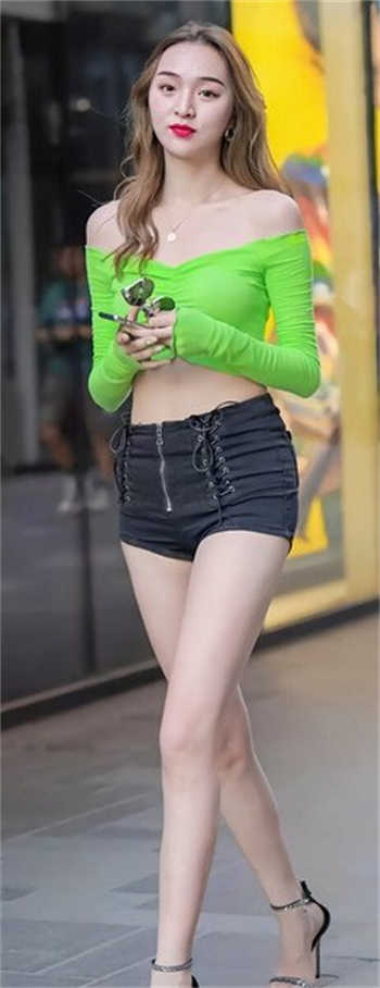 swag牙套妹