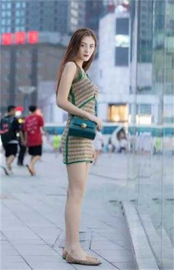穿cos服的车牌