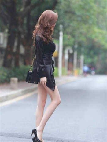 继父骑继女身上发泄