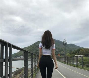奥特曼之母被触手怪兽