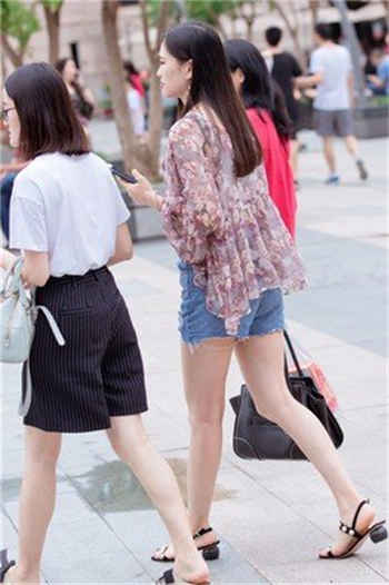 从厨房一路顶撞到阳台