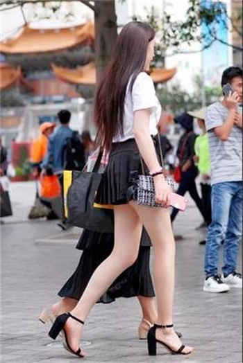 作画家的女人