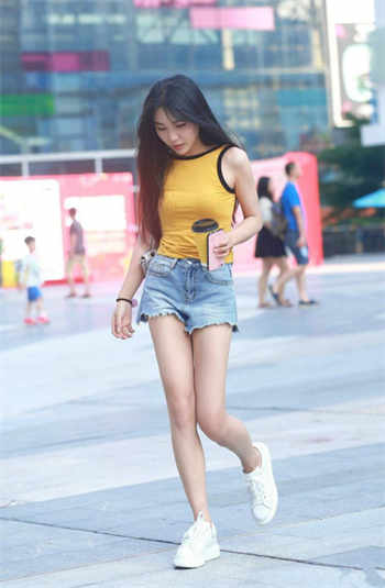 男子泳池致26名女子怀孕