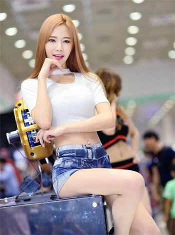 农家新婚打嫁板子