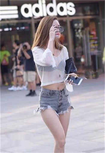 卖房女为了业绩视频