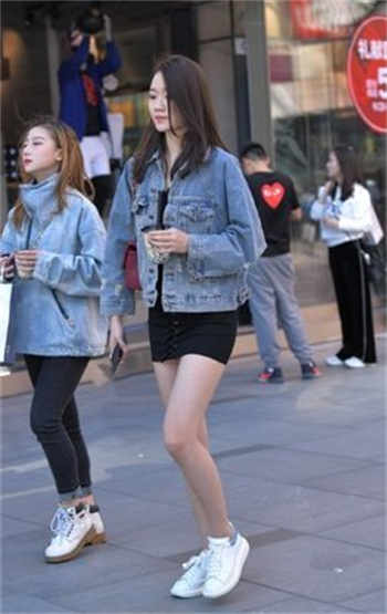 再庄园工作的妻子