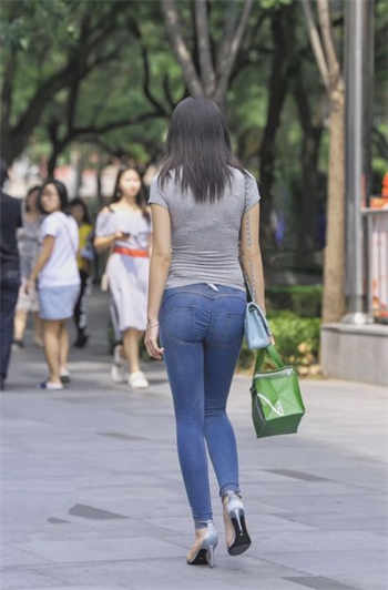 乡村老卫的幸福第8章