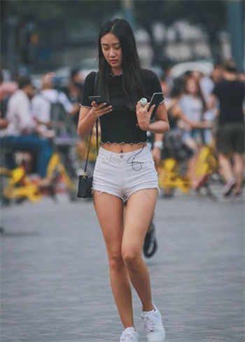 菜刀猛剁妇女头部