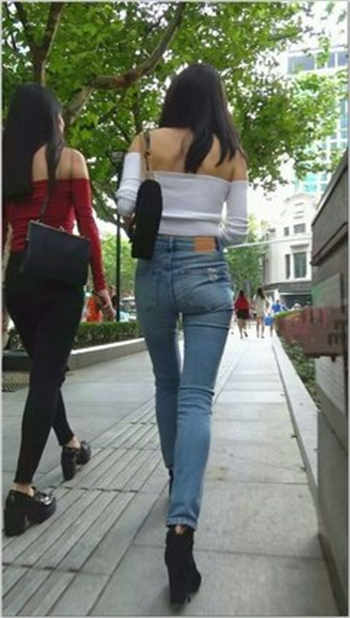 比萨饼送货只是个借口