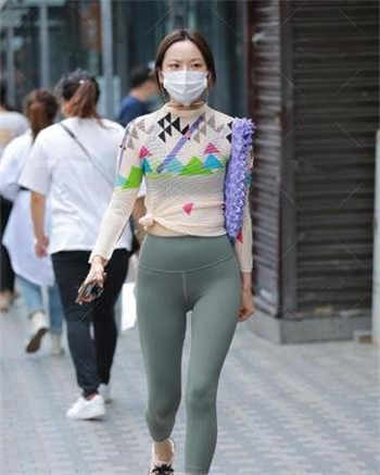 寡姐和绿巨人的动图是什么