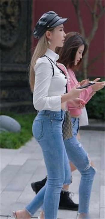 蒂法被挤奶