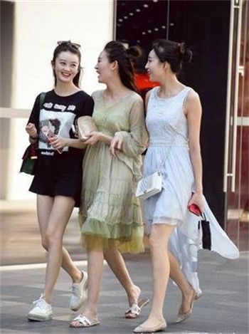 两根茎是怎么放进去的