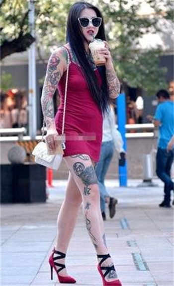 主妇被修水管侵犯
