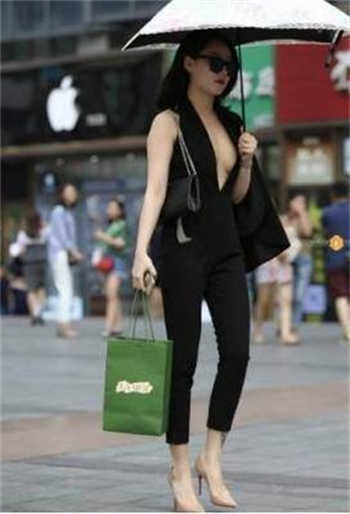 和阿姨一起租房2